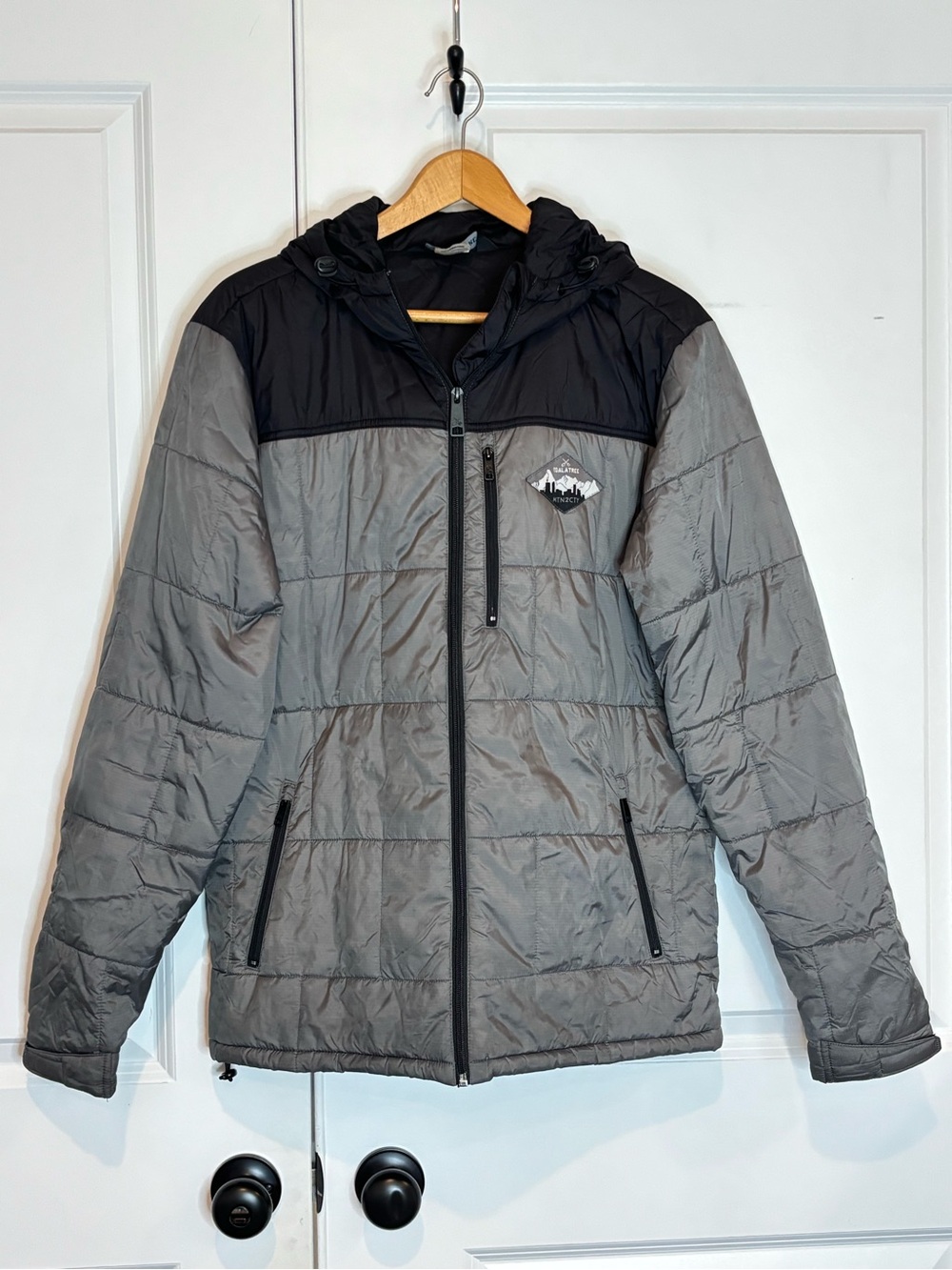Coalatree Camper Hooded Jacket Insulated Black Gray M